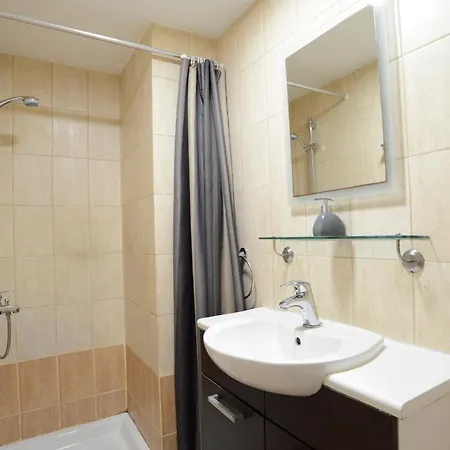 Apartment Glabur - The Cozy Atelier - City, Free Parking & Wifi, Welcomes You!!!